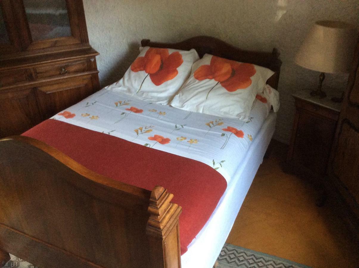 Lou Ribas Apartment Puyloubier Екстериор снимка