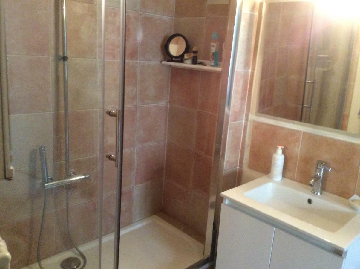 Lou Ribas Apartment Puyloubier Екстериор снимка